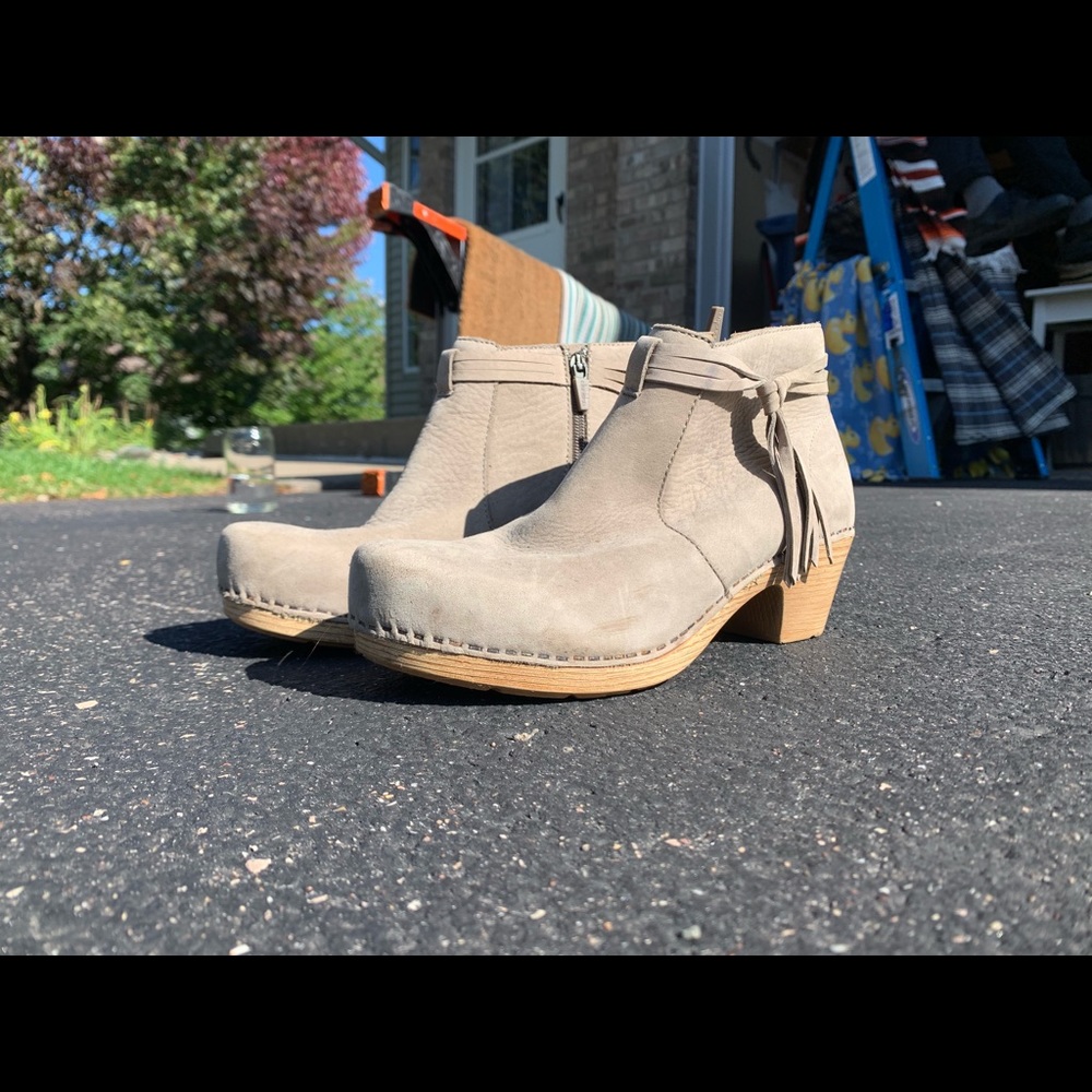Barely Worn Dansko Ankle Boot Size 38